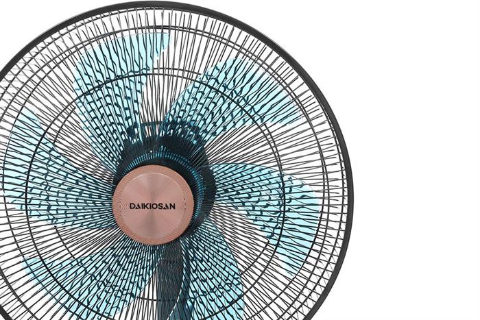 Quạt đứng Daikiosan 6 cánh DQ102 70W - Xanh lá Màu Xanh lá