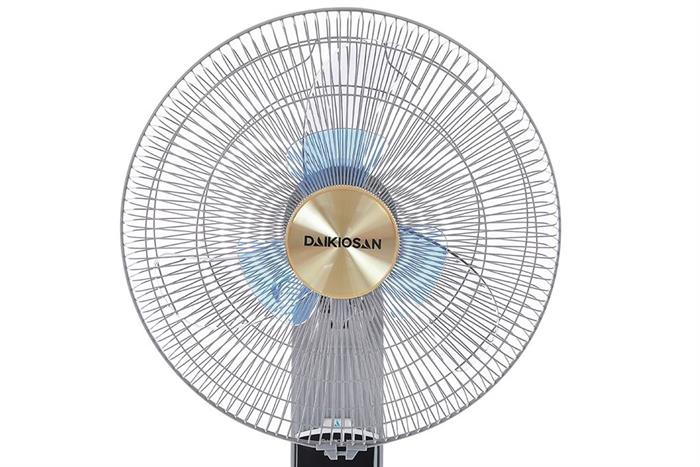 Quạt treo tường Daikiosan 6 cánh DQ121 55W Màu Xám