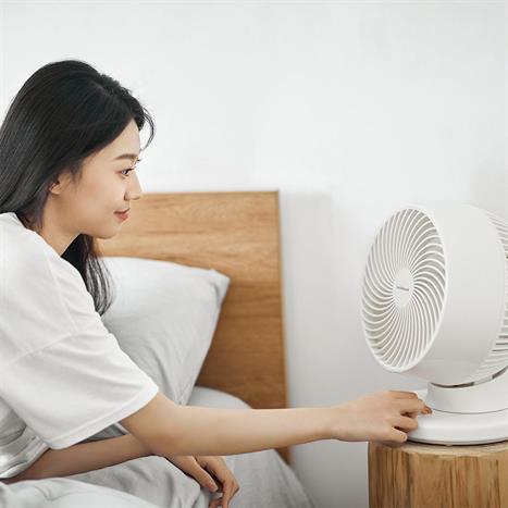 Quạt đứng Lock&Lock 3 cánh ENF156IVY 28W Màu Trắng Ghi