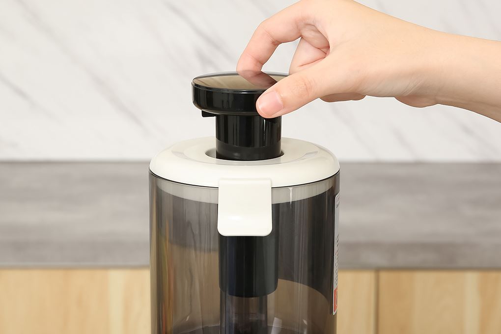 Máy ép chậm AVA ZZJ851A Màu Màu be