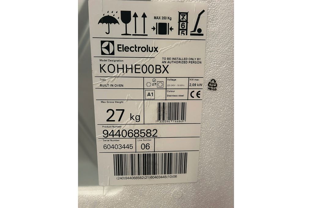 Lò nướng âm Electrolux KOHHE00BX 65 lít Màu Bạc