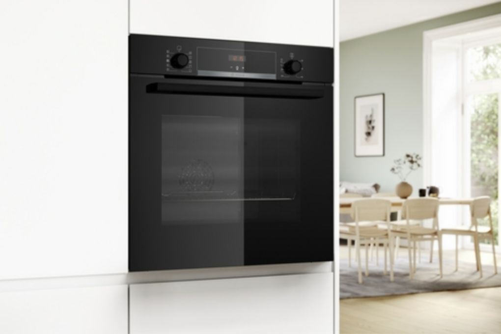 Lò nướng hơi nước âm Bosch HQA534BB3B 71 lít