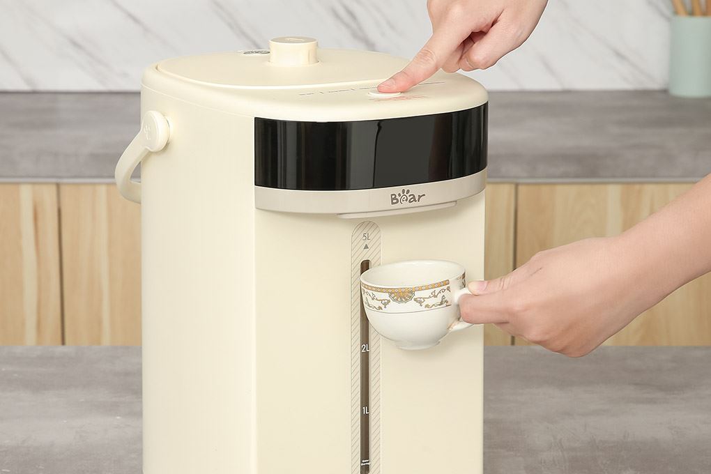 Bình thuỷ điện Bear EWB-5H50C62 5 lít Màu Màu be