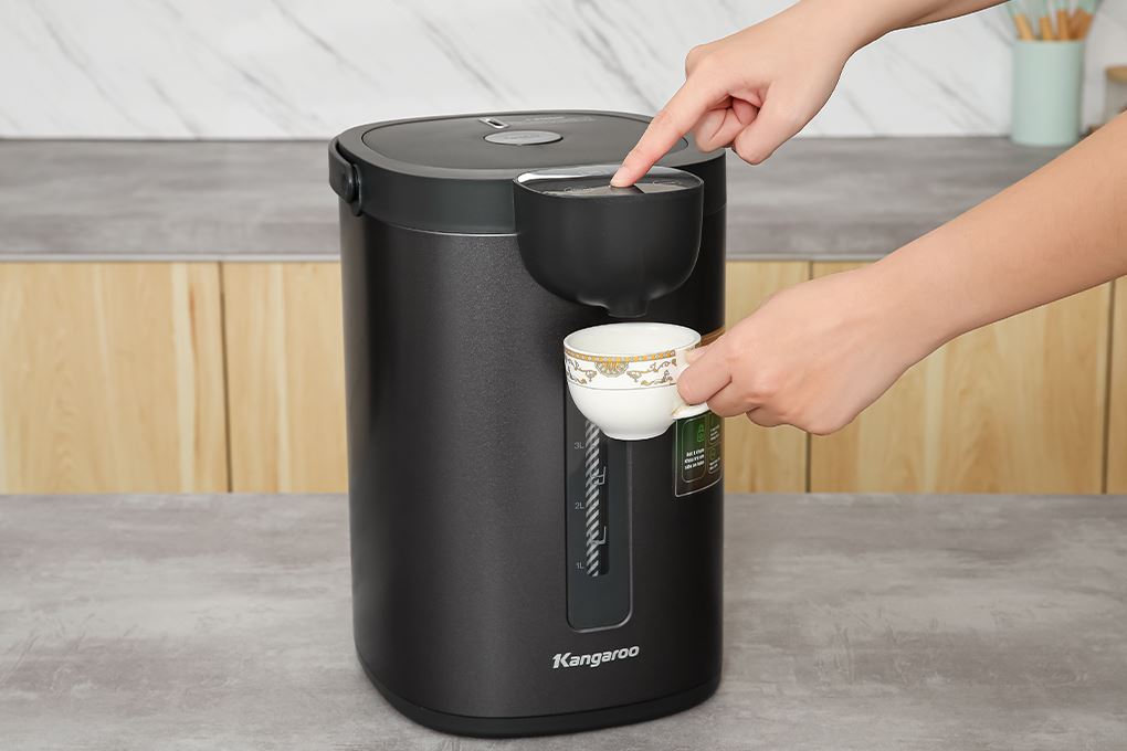 Bình thuỷ điện Kangaroo KGT55G 5.5 lít Màu Đen