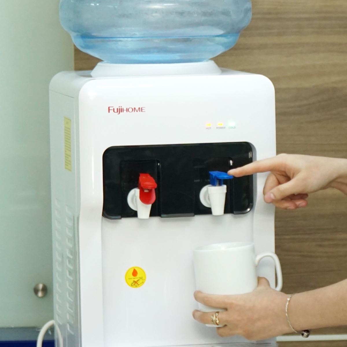 Cây nước nóng lạnh FUJIHOME WD5320E 485W - 4
