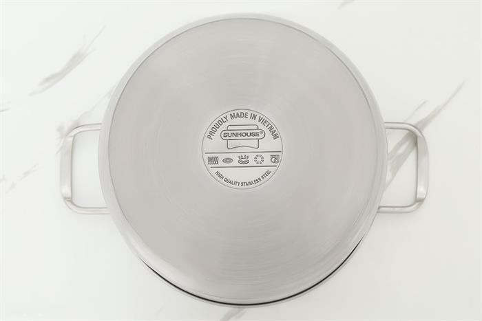 Nồi inox 5 đáy nắp kính 24 cm Sunhouse SHG788-24 Màu Bạc Inox