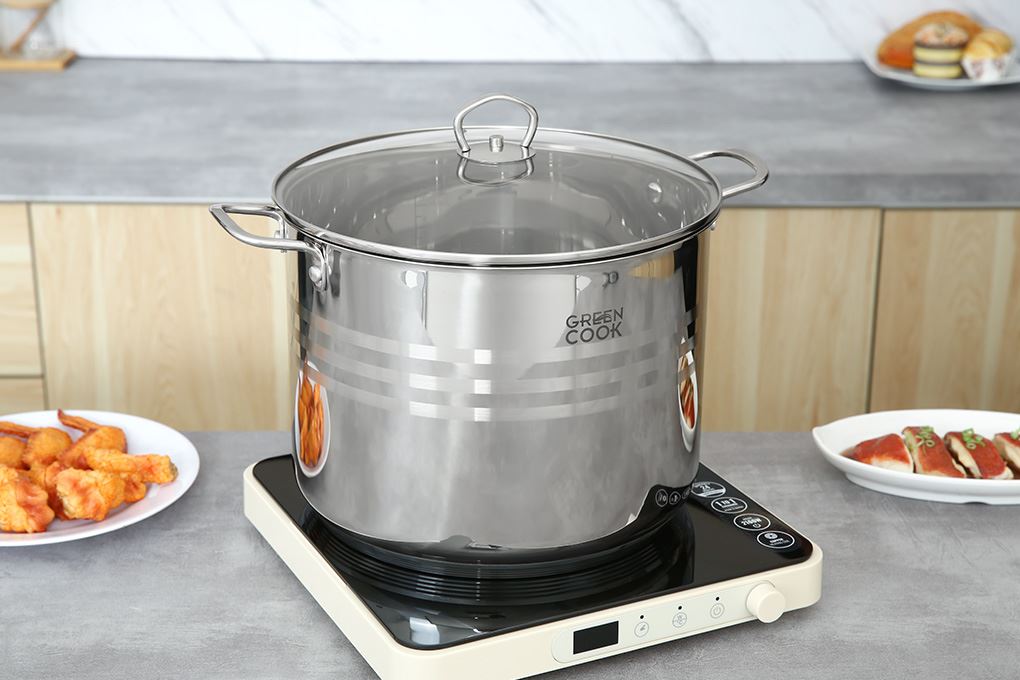 Nồi luộc gà inox 5 đáy nắp kính 28 cm Green Cook GCS243-28IH Màu Inox
