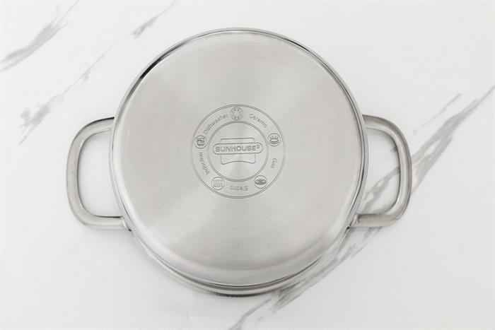 Nồi Inox 3 lớp nguyên khối nắp kính 18 cm Sunhouse SHG706-18 Màu Inox