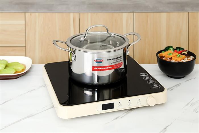 Nồi Inox 3 lớp nguyên khối nắp kính 18 cm Sunhouse SHG706-18 Màu Inox