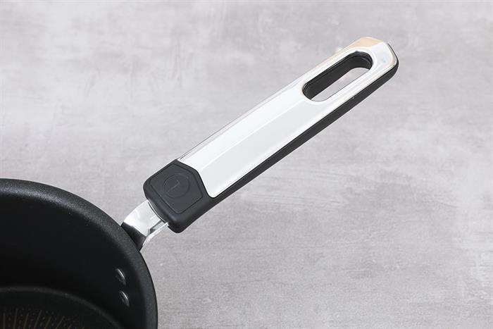 Quánh nhôm chống dính 16 cm Tefal Excellence Fusion G3412802 Màu Đen