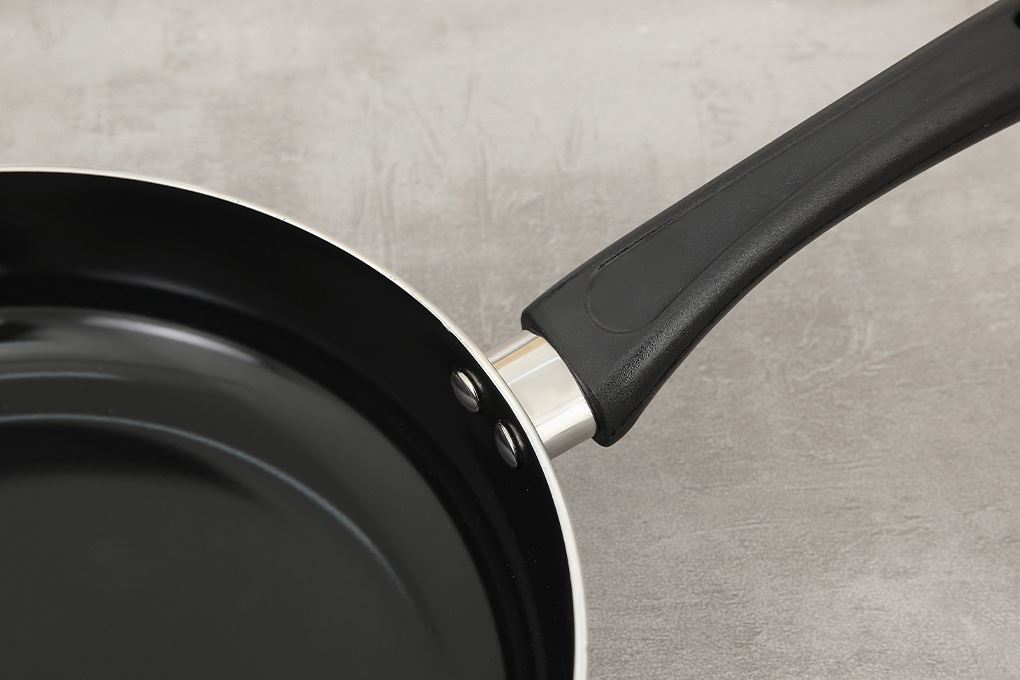 Chảo nhôm chống dính đáy từ 28 cm Elmich Smartcook SM5708MN Màu Xanh Bạc Hà