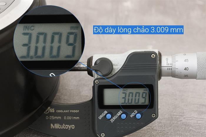 Chảo nhôm chống dính Ultra titanium đáy từ 20 cm Sunhouse ST20B Màu Đen
