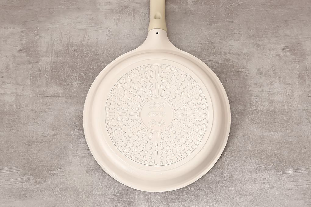 Chảo nhôm chống dính vân đá đáy từ 24 cm Inochi Omi Simple HIN.CHOS.VD24 Màu Trắng