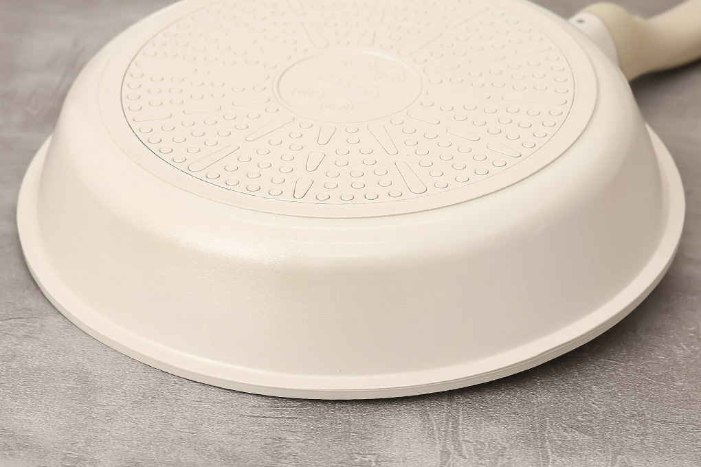 Chảo nhôm chống dính vân đá đáy từ 24 cm Inochi Omi Simple HIN.CHOS.VD24 Màu Trắng