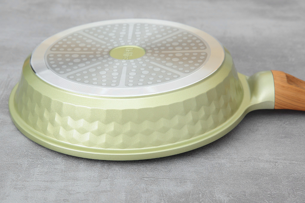 Chảo nhôm chống dính vân đá đáy từ 24 cm Delites LY-DCF5324 Màu Vàng