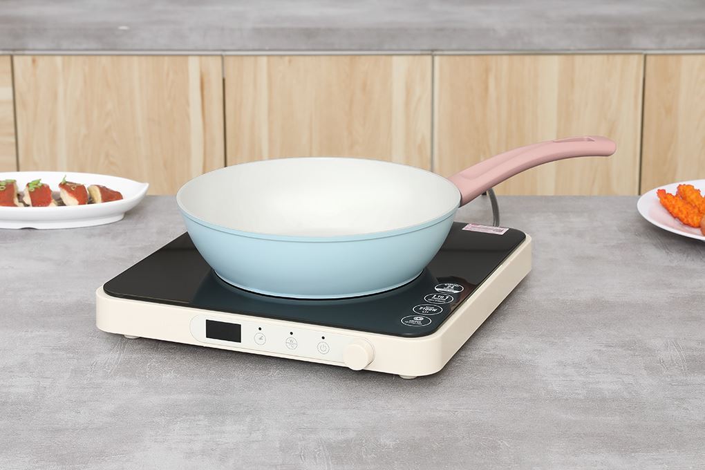 Chảo nhôm sâu chống dính đáy từ 24 cm Delites RFD1024-3 Màu Xanh
