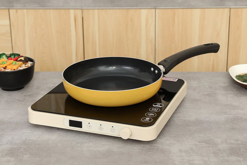 Chảo nhôm chống dính đáy từ 24 cm Elmich Smartcook SM5962LY24 Màu vàng