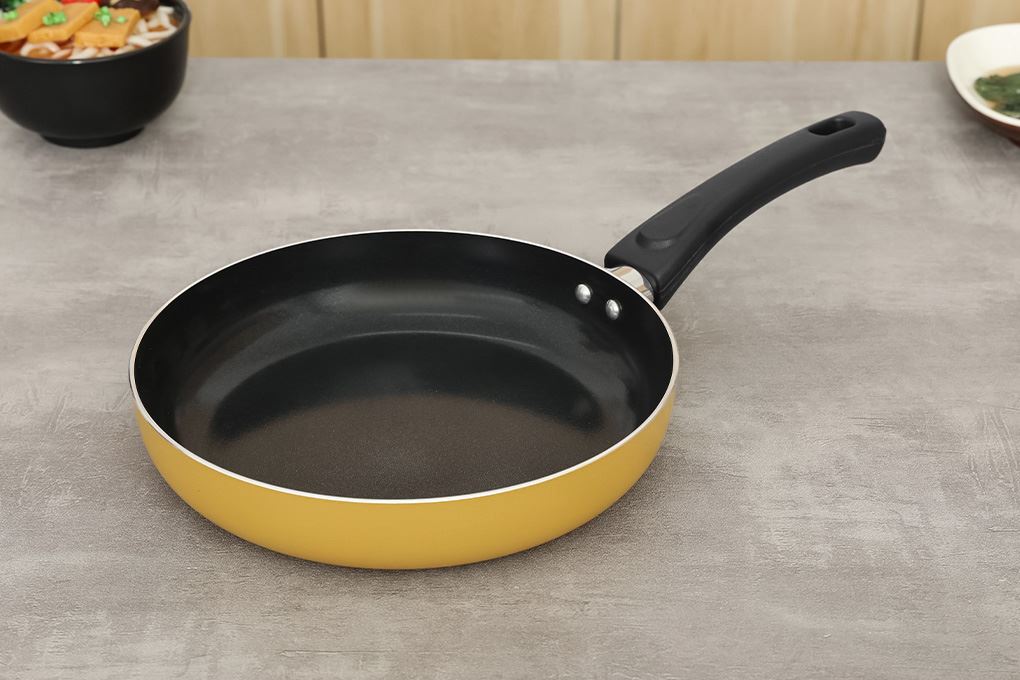 Chảo nhôm chống dính đáy từ 24 cm Elmich Smartcook SM5962LY24 Màu vàng