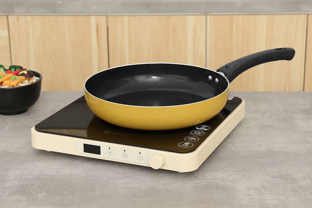 Chảo nhôm chống dính đáy từ 26 cm Elmich Smartcook SM5962LY26 Màu vàng