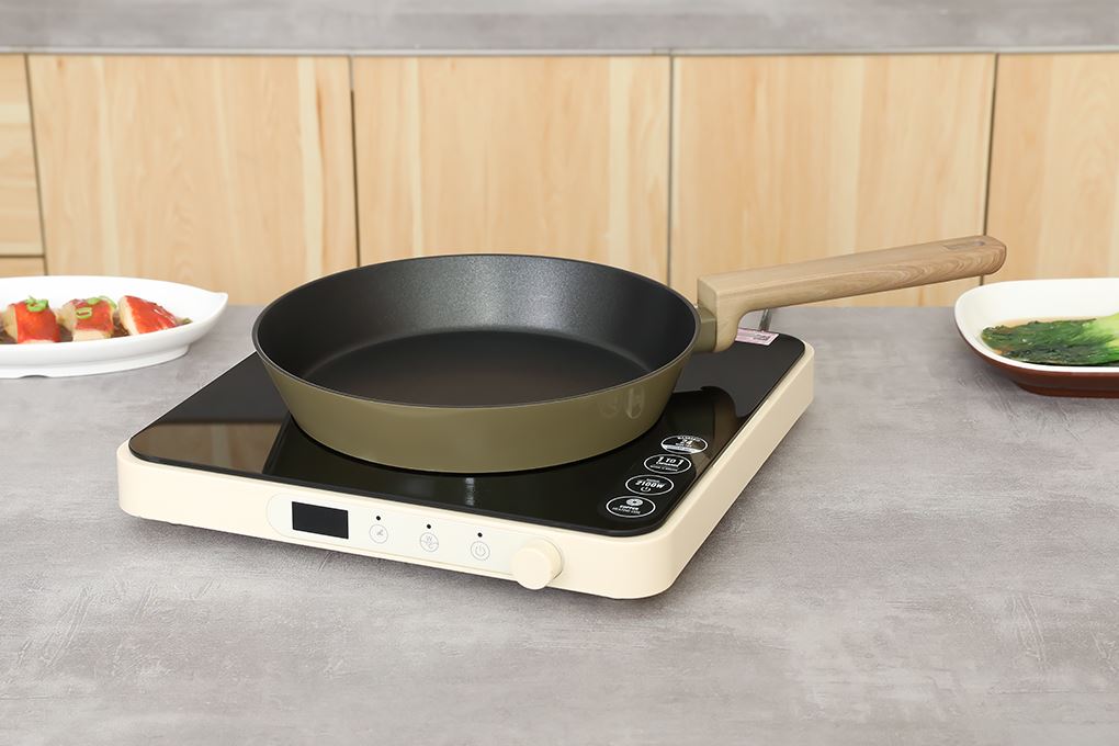 Chảo nhôm chống dính đáy từ 24 cm Sunhouse Titanium Plasma ST24P Màu Xanh rêu