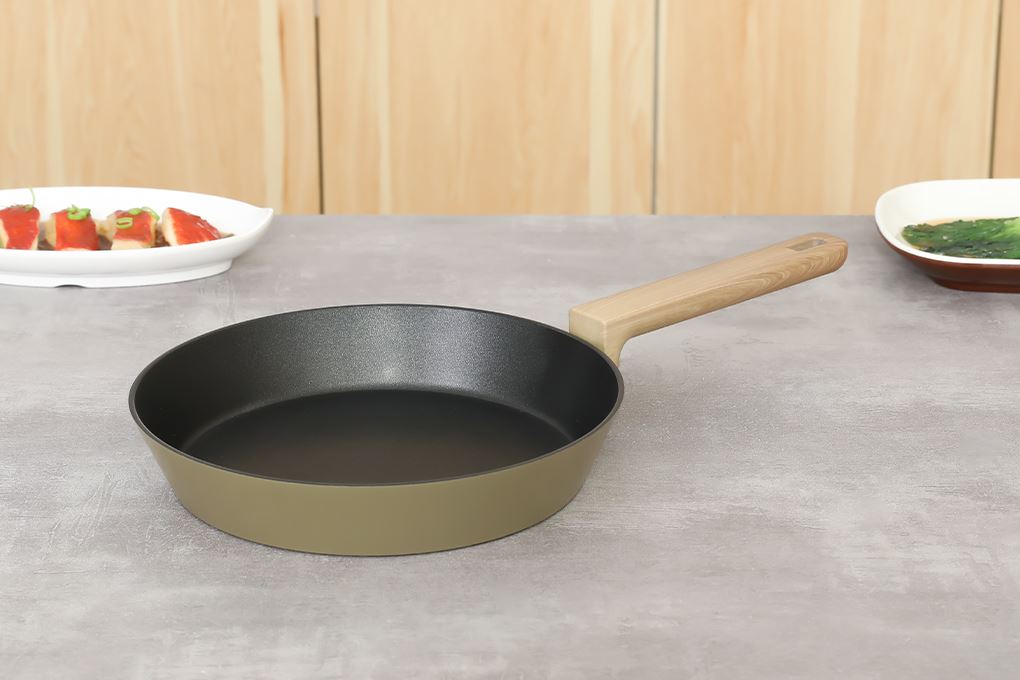 Chảo nhôm chống dính đáy từ 24 cm Sunhouse Titanium Plasma ST24P Màu Xanh rêu