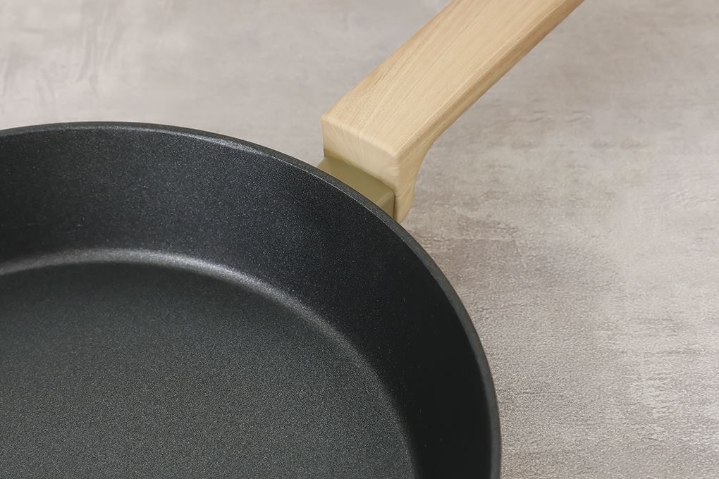 Chảo nhôm chống dính đáy từ 24 cm Sunhouse Titanium Plasma ST24P Màu Xanh rêu