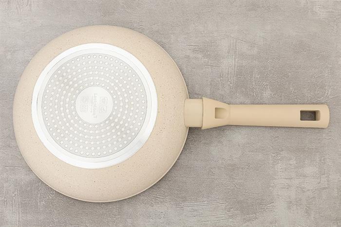 Chảo nhôm sâu chống dính đáy từ 24 cm Lock&Lock CAW2475IH Màu Màu be