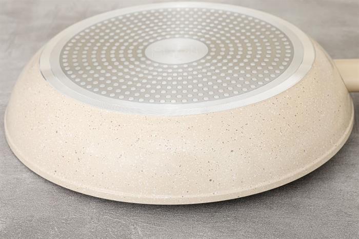 Chảo nhôm chống dính đáy từ 26 cm Lock&Lock CAF2675IH Màu Màu be