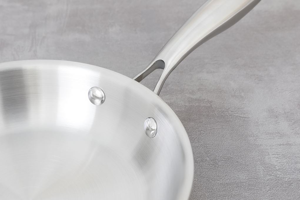 Chảo inox nguyên khối đáy từ 20 cm Inochi Omi Gourmet HIN.CRIN.GM20 Màu Bạc