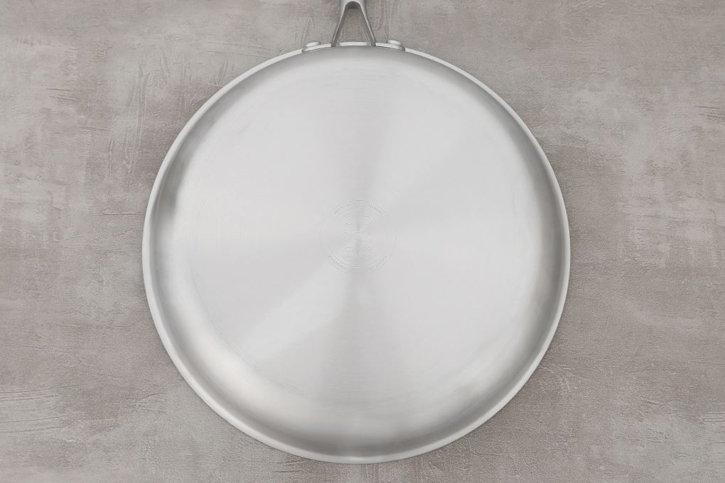 Chảo inox nguyên khối đáy từ 28 cm Inochi Omi Gourmet HIN.CRIN.GM28 Màu Bạc