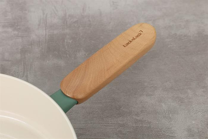 Chảo nhôm chống dính đáy từ 22 cm Lock&Lock CAW2274IH Màu Xanh lá