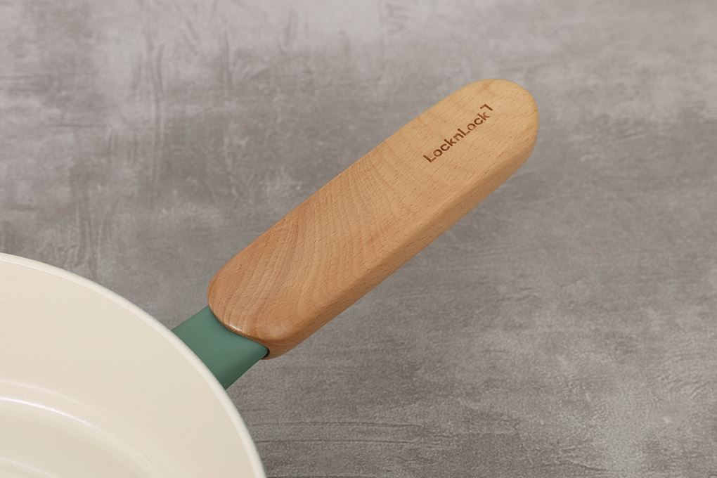 Chảo nhôm chống dính đáy từ 22 cm Lock&Lock CAW2274IH Màu Xanh lá