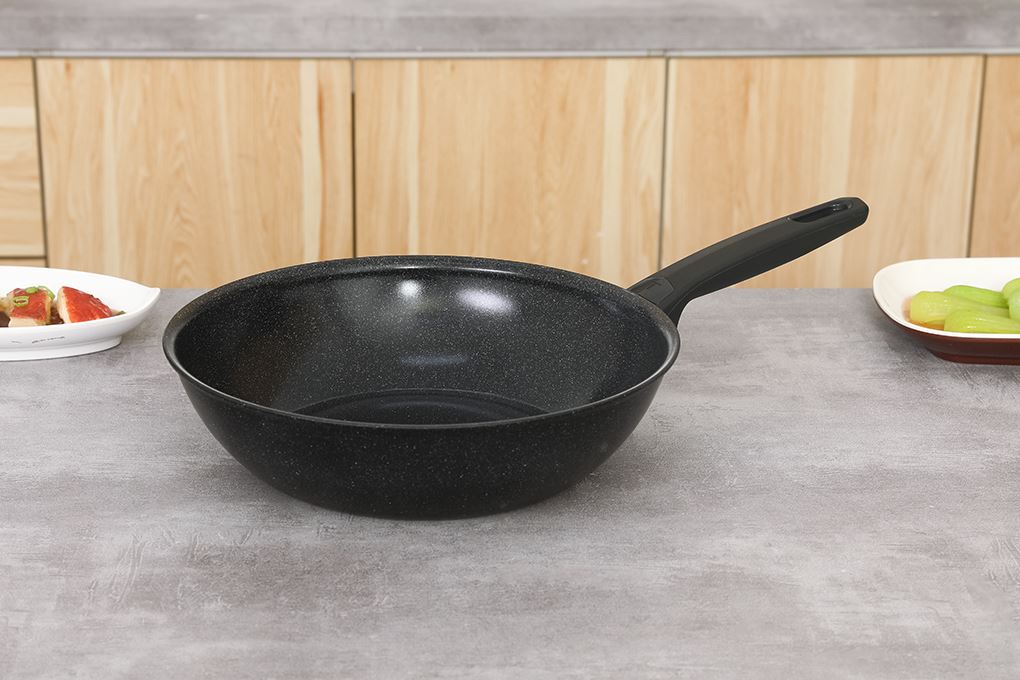 Chảo nhôm sâu chống dính đáy từ 28 cm Tefal Expertise G2021932 Màu Đen