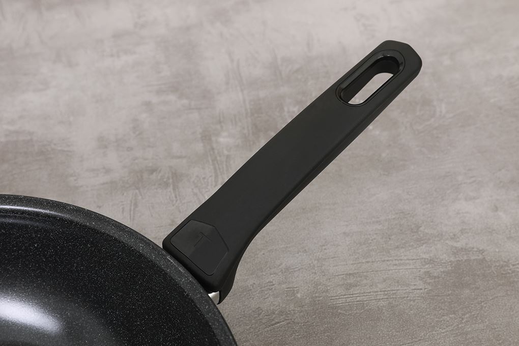 Chảo nhôm sâu chống dính đáy từ 28 cm Tefal Expertise G2021932 Màu Đen