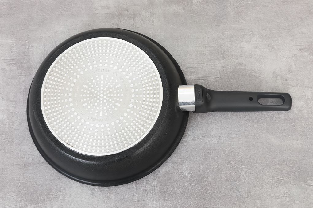 Chảo nhôm chống dính đáy từ 24 cm Tefal Excellence Fusion G3380402 Màu Đen