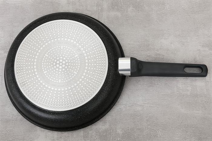 Chảo nhôm chống dính đáy từ 26 cm Tefal Expertise G3210532 Màu Đen