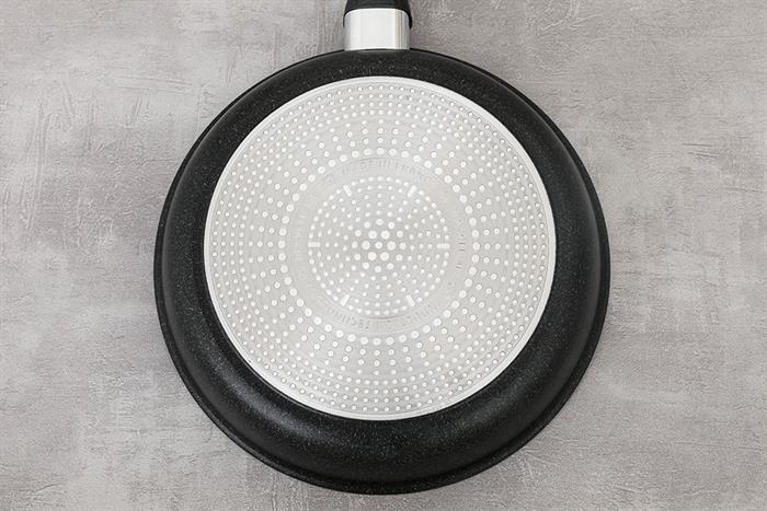 Chảo nhôm chống dính đáy từ 26 cm Tefal Expertise G3210532 Màu Đen