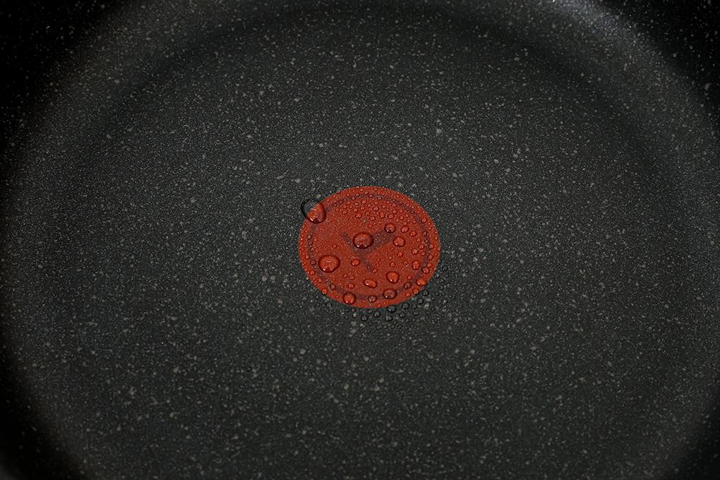 Chảo nhôm chống dính đáy từ 26 cm Tefal Expertise G3210532 Màu Đen