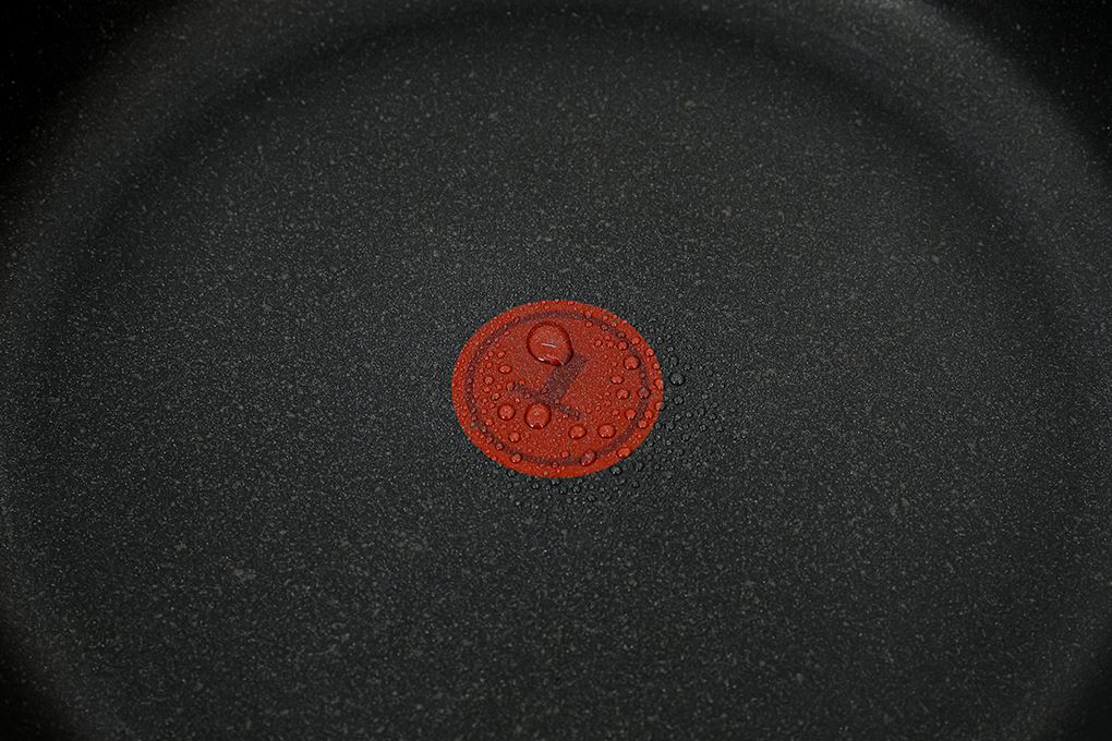 Chảo nhôm chống dính đáy từ 28 cm Tefal Expertise G3210602 Màu Đen