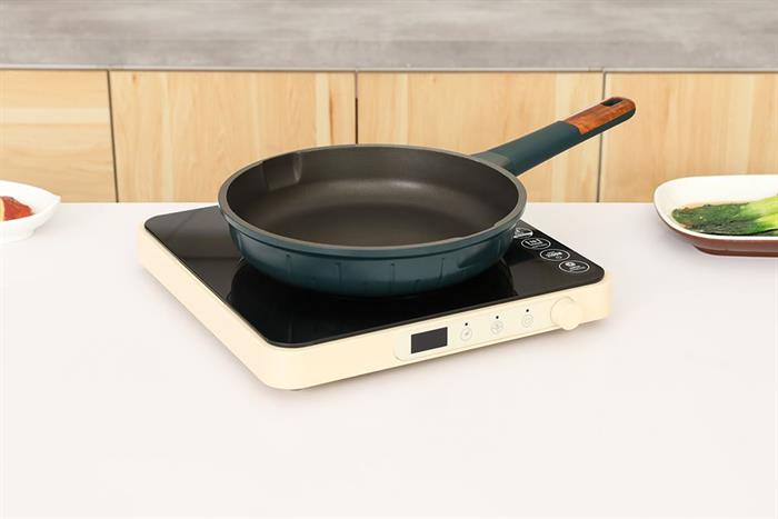 Chảo nhôm chống dính đáy từ 24 cm Delites Y2324 Màu Xanh dương đậm