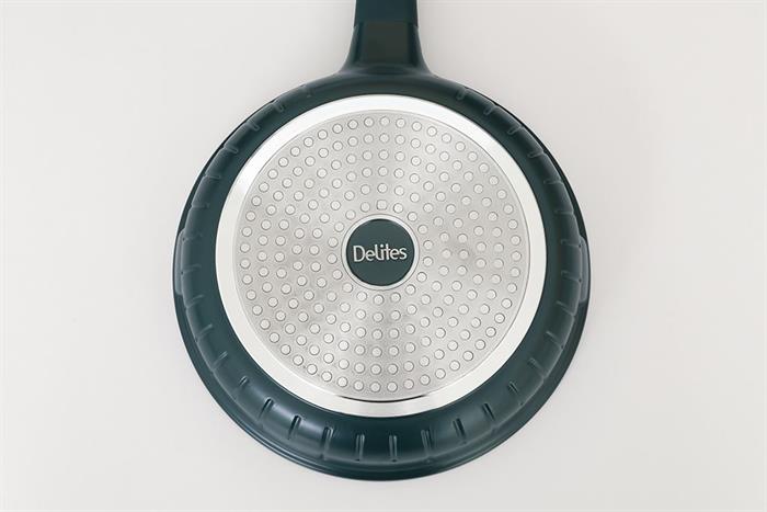 Chảo nhôm chống dính đáy từ 24 cm Delites Y2324 Màu Xanh dương đậm