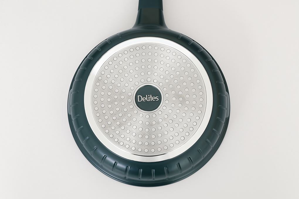 Chảo nhôm chống dính đáy từ 24 cm Delites Y2324 Màu Xanh dương đậm