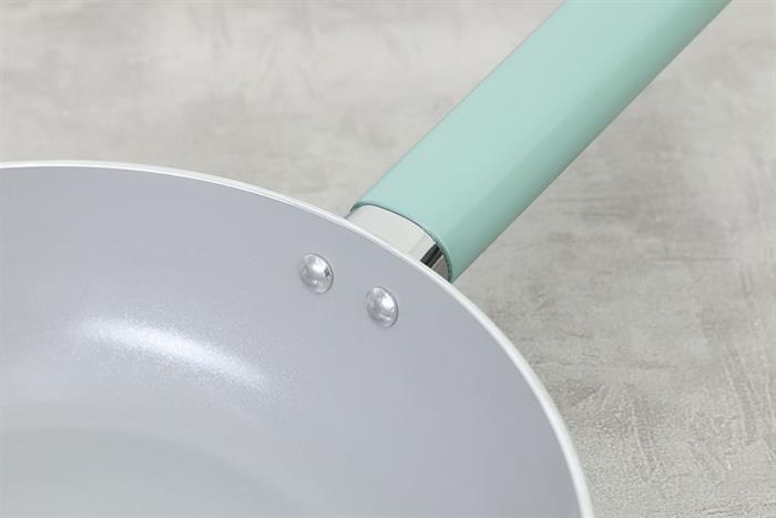 Chảo nhôm chống dính đáy từ 24cm Elmich Daily Varna 2355260SK24 xanh lá Màu Xanh lá nhạt