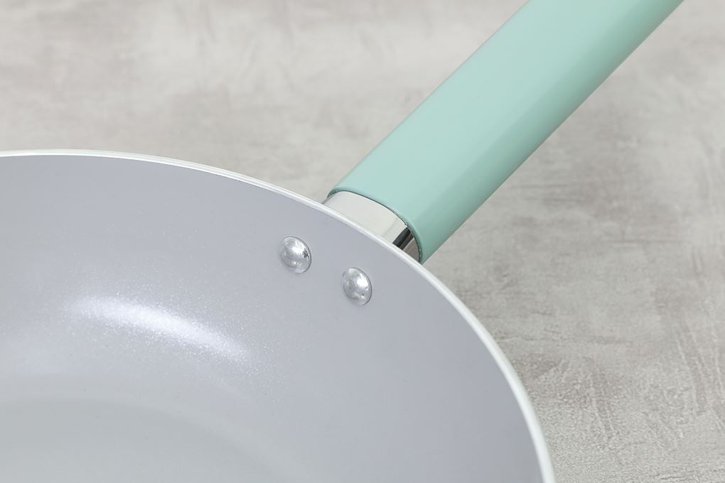 Chảo nhôm chống dính đáy từ 24cm Elmich Daily Varna 2355260SK24 xanh lá Màu Xanh lá nhạt