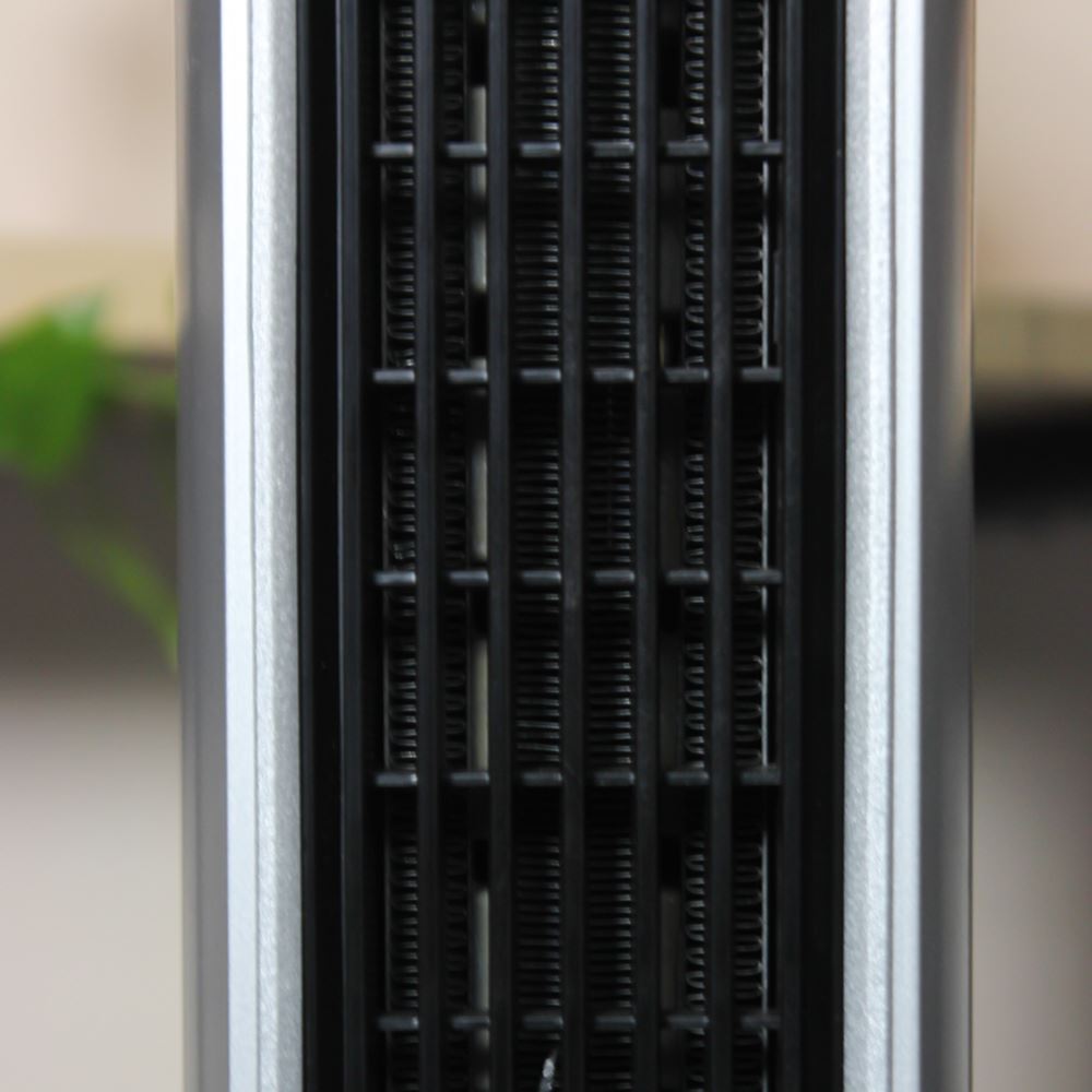 Quạt sưởi gốm FujiE CH-2000 Màu Đen
