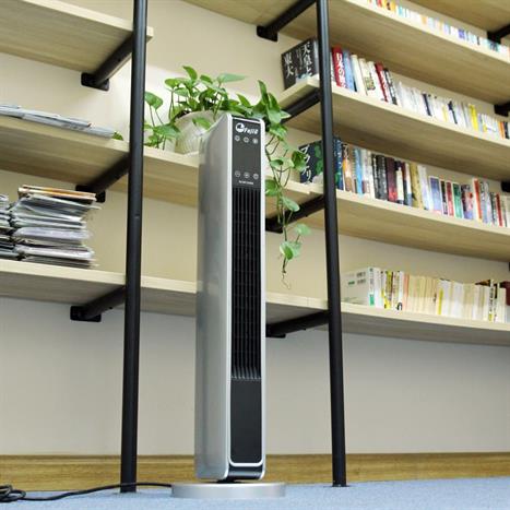 Quạt sưởi gốm FujiE CH-2000 Màu Đen