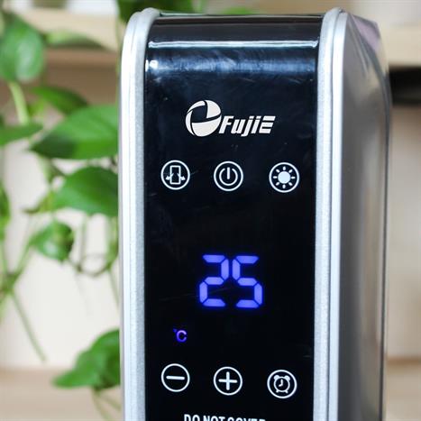 Quạt sưởi gốm FujiE CH-2000 Màu Đen