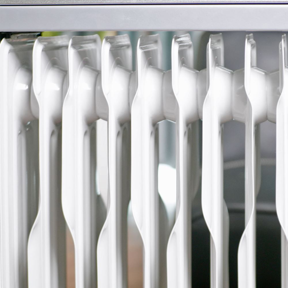 Máy sưởi dầu FujiE OFR7913 Màu Đen