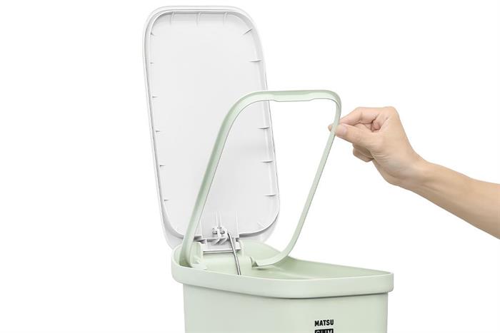Thùng rác nhựa 10 lít Duy Tân Matsu Slim Màu Xanh lá