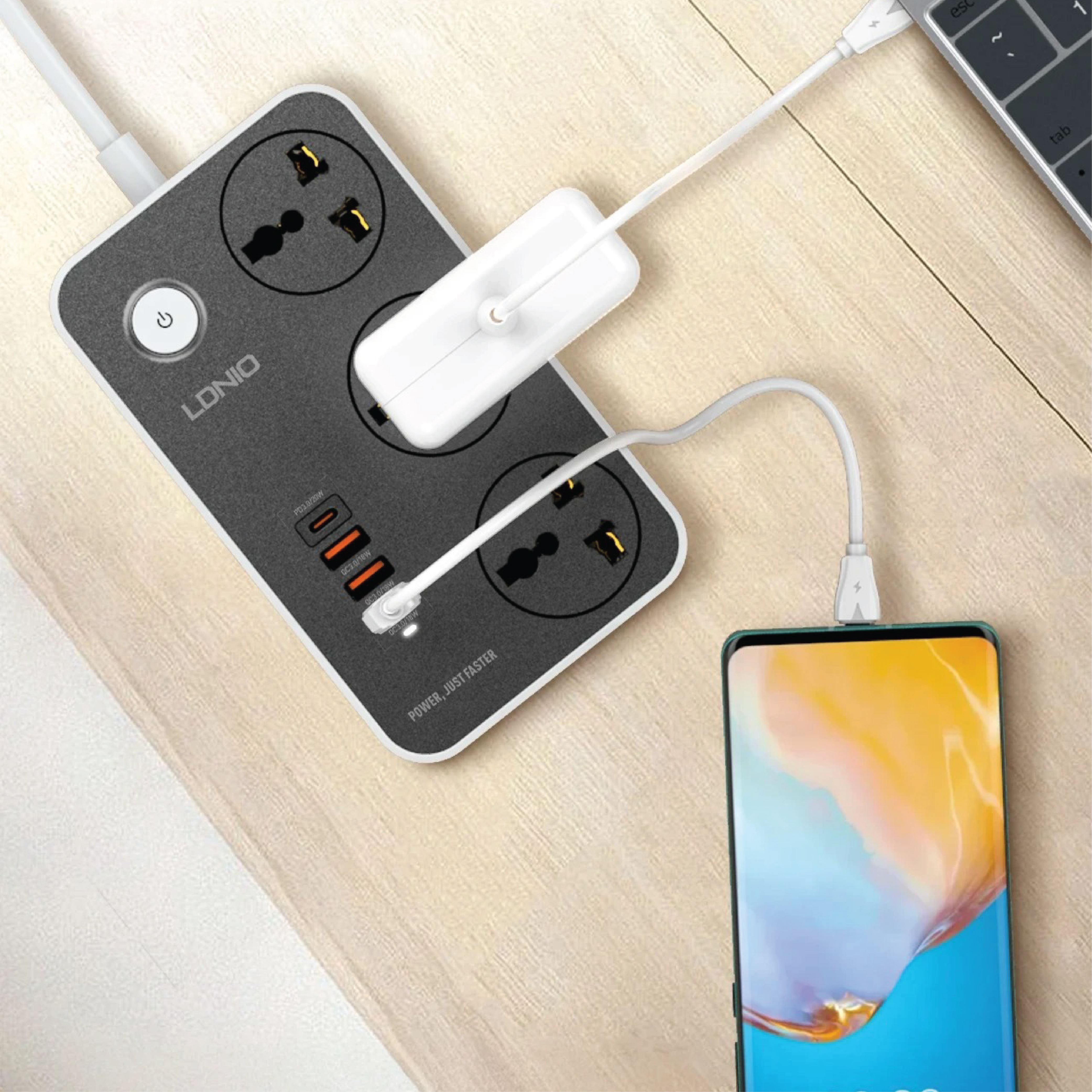 Ổ cắm điện Ldnio 3 lỗ 3 USB 1 Type C 2m SC3412 - công suẩt hoạt động